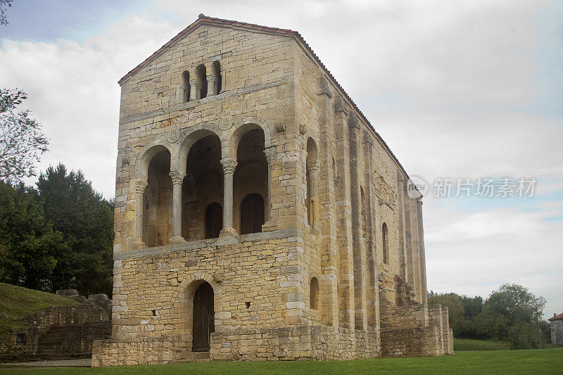 Santa Mar? A del Naranco, 奥维耶多, 阿斯图里亚斯